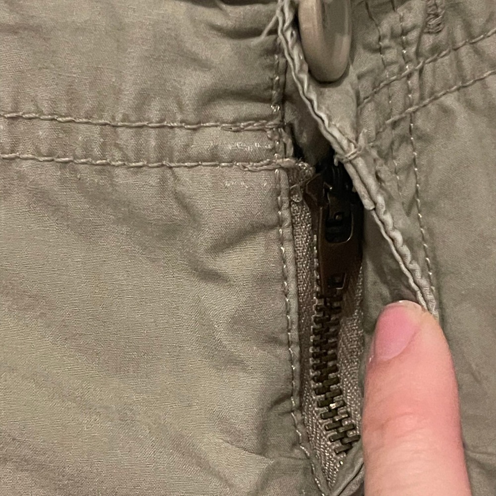 Vintage Y2K Forever 21 Cargo Capri Pants Womens S Army Green McBling Grunge - Picture 9 of 10